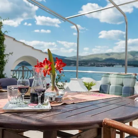 Апартаменты In Arbanija With Sea View, Terrace, Air Conditioning, Wifi 5138-2 *