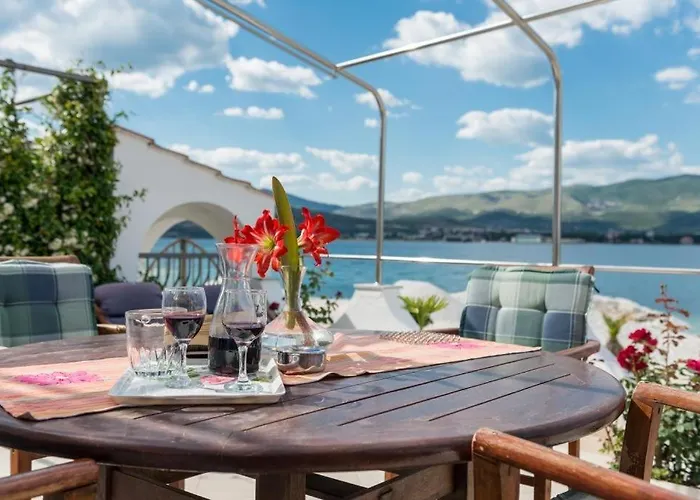 Апартаменты In Arbanija With Sea View, Terrace, Air Conditioning, Wifi 5138-2 *