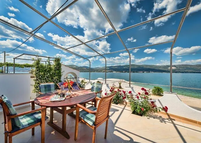 Appartement In Arbanija With Sea View, Terrace, Air Conditioning, Wifi 5138-2 Trogir